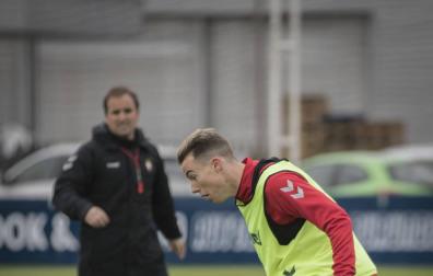 Un lateral izquierdo, fichaje prioritario
