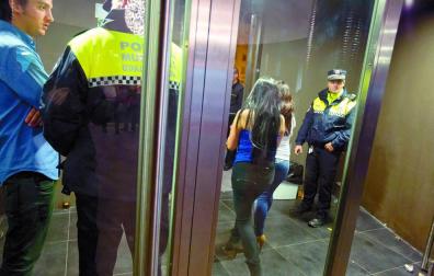 La Policía interviene en una fiesta de graduación por posible exceso de aforo