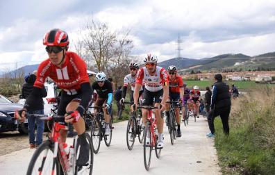 Alaphilippe impone su explosividad en Gorraiz