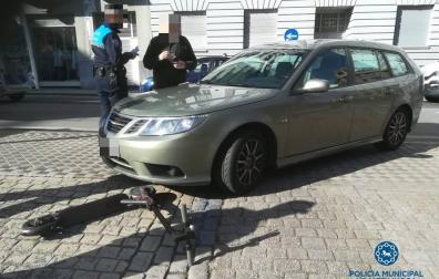 Una persona herida al ser golpeada cuando circulaba con un patinete en Pamplona