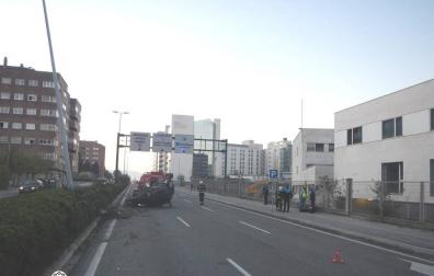 Atropella a un policía municipal al intentar huir de un control