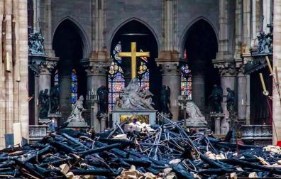 Imágenes del incendio en la catedral Notre Dame de París.