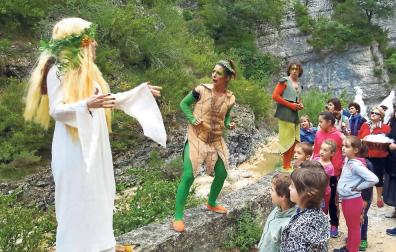 El bosque mágico es una teatralización que discurre por el cañón del río Iranzu.