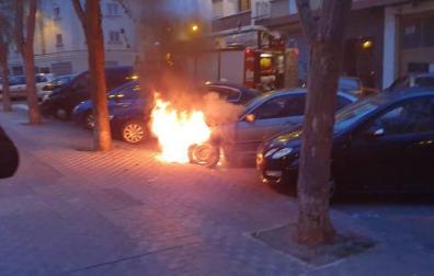 Los fuegos se han producido en la calle Monasterio de Alloz de San Juan, en la calle Guelbenzu de La Milagrosa y en la calle Río Alzania, de Azpilagaña
