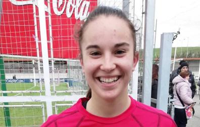 Un 'hat trick' de Sara Carrillo mete a las navarras en la final