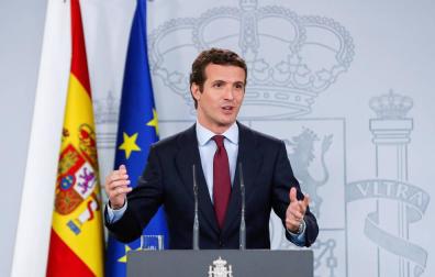 Casado pide a Sánchez que "España no dependa de los independentistas"