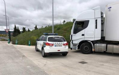 Un camionero sextuplica la tasa de alcohol permitida en la AP-15