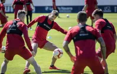 Osasuna juega en Córdoba a un punto de lograr el título