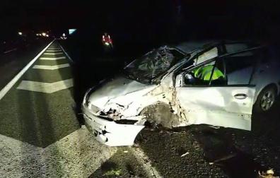 Aparatoso accidente en la Autovía de la Barranca a la altura de Etxarri Aranatz