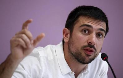 Espinar niega haber especulado y ve una campaña contra Podemos