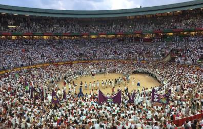 Moral lo intenta pero se va de vacío en el último toro de la feria