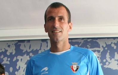 Dos equipaciones, la segunda de color azul