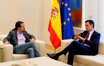 Pedro Sánchez y Pablo Iglesias, durante su reunión en Moncloa.