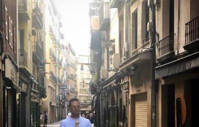 Azpilicueta combate en calor por la calle Comedias de Pamplona