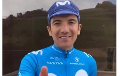 Richard Carapaz (Movistar) da la bienvenida a su compatriota Pervis Estupiñán