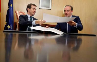 Esparza recuerda el pacto que vincula lo que pase en Madrid y Navarra