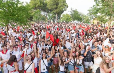 Foto del público asistente a la fiesta Todo Joven de fiestas de Tudela 2018.