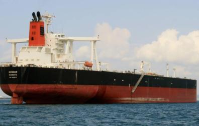 Irán asegura que el petrolero británico capturado chocó con un barco de pesca