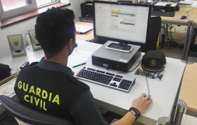 Detenido en Navarra por subir fotos y vídeos de jóvenes a una web de contenido sexual