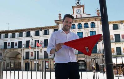 Alcalde de Tudela: "“El año pasado se pervirtió y politizó el lanzamiento del cohete de fiestas y lo queremos evitar”