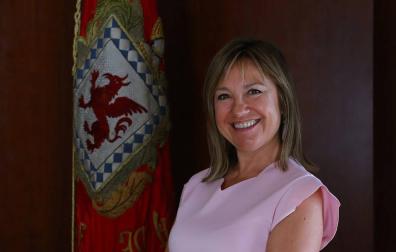 Amparo López: "En Huarte hay dos bloques enfrentados y soy alcaldesa por eso"