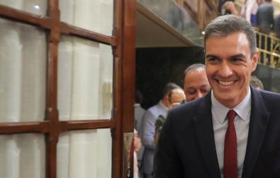 El candidato socialista a la Presidencia del Gobierno, Pedro Sánchez, durante su intervención en la primera jornada del debate de investidura