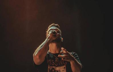 El rapero C. Tangana durante una actuación en el Holika Festiva