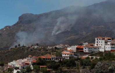 Un millar de personas permanecen desalojadas por el incendio de Gran Canaria