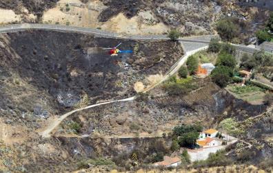 El incendio en Gran Canaria está contenido, no hay humo ni llamas pero sí brasas y viento