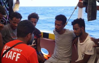 El Open Arms se dirige a Lampedusa tras romper el veto de Salvini