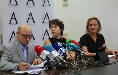 Jesús Vidal y Greta Fernández durante la lectura de de las películas españolas preseleccionadas para los Premios Oscar.