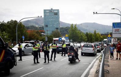 Controles de Policía Nacional junto a la policía francesa en Irún.