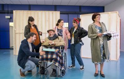 Laura Laiglesia lleva a escena 'Aita', una ficción autobiográfica