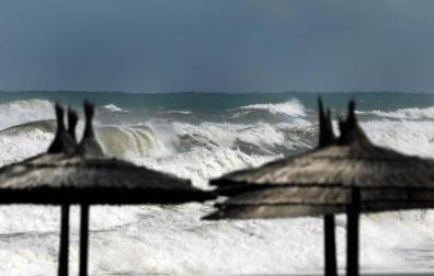 La gota fría se recrudece en el sureste, con puertos y escuelas cerrados