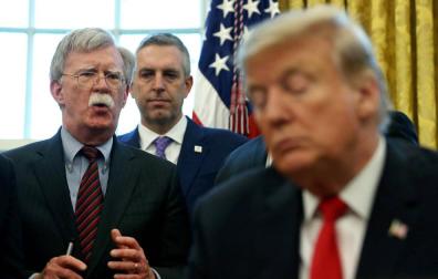 Trump destituye a John Bolton tras meses de desacuerdos