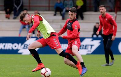 Miguel Olavide junto a José Hualde en un entrenamiento de esta pasada temporada.