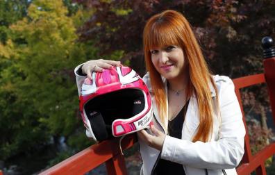La copiloto de rallyes navarra Helena Carrasco en el Parque de los Sentidos de Noáin.