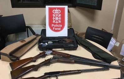 Detenido con armas de fuego robadas y 21 plantas de marihuana en su vivienda