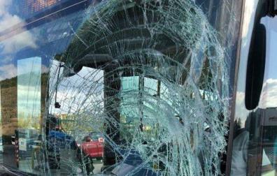 Dos ciclistas heridos en sendos accidentes en Pamplona