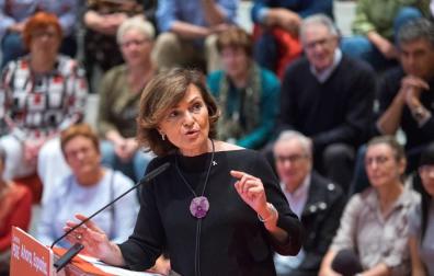 La vicepresidenta del gobierno de España, Carmen Calvo, hoy en Santander en un acto de precampaña en el Palacio de Festivales de Santander.