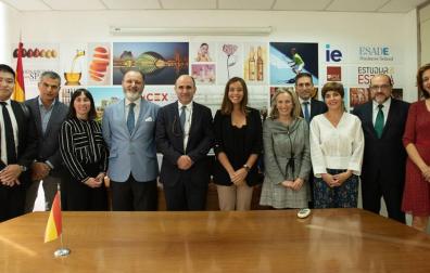 La delegación navarra, en la oficina económica y comercial de España en Shanghai.