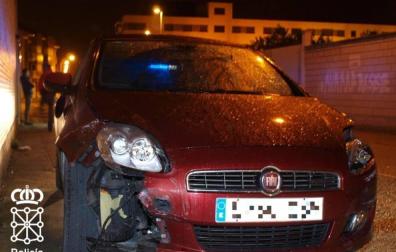 Da positivo en alcohol y drogas tras chocar con tres coches aparcados en San Adrián