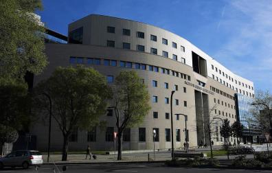 Condenan a un editor navarro a 6 años de cárcel por estafar a 21 entidades