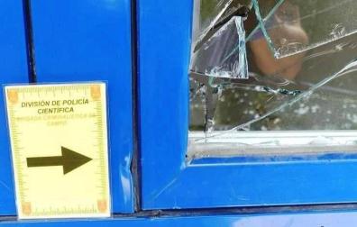 Ventana por la que accedió el ladrón a la vivienda de Beriáin