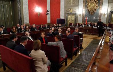 El Tribunal Supremo inicia este martes el juicio al Procés. Estas son las imágenes del día