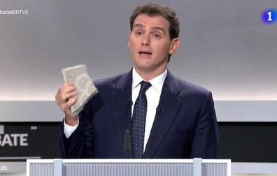 Las anécdotas del debate: el adoquín de Rivera, los chiringuitos de Abascal y el lapsus de Iglesias