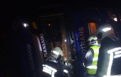 Una persona herida en un accidente de tráfico en Artajona