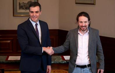 Sánchez e Iglesias firman un preacuerdo para un Gobierno de coalición