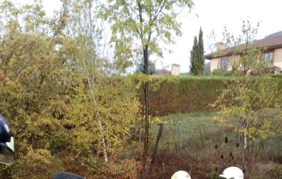 Herido tras volcar con su coche en la rotonda de Artica