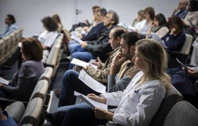 Asamblea de médicos en en el Complejo Hospitalario de Navarra.
